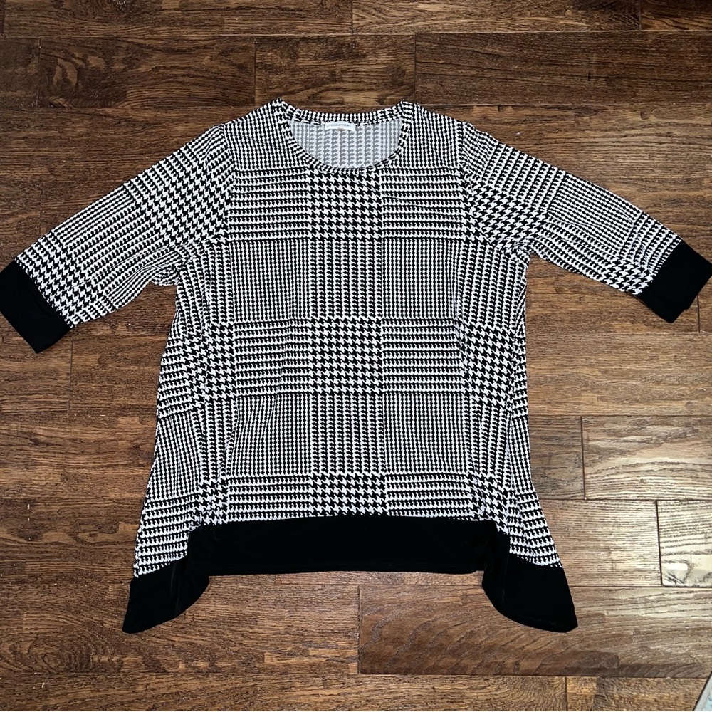 Calvin Klein Black and White Houndstooth Knit Top
